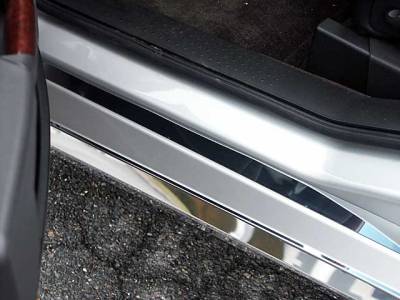 QAA - CADILLAC SRX 4dr QAA Stainless 4pcs Door Sill Trim DS44260