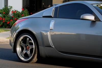 Nissan 350Z Xenon Quarter Window Scoop Kit - Right And Left with Black Vinyl Inserts - 12960